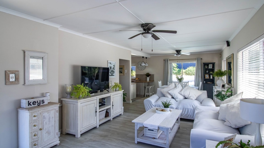 4 Bedroom Property for Sale in Beacon Bay Eastern Cape